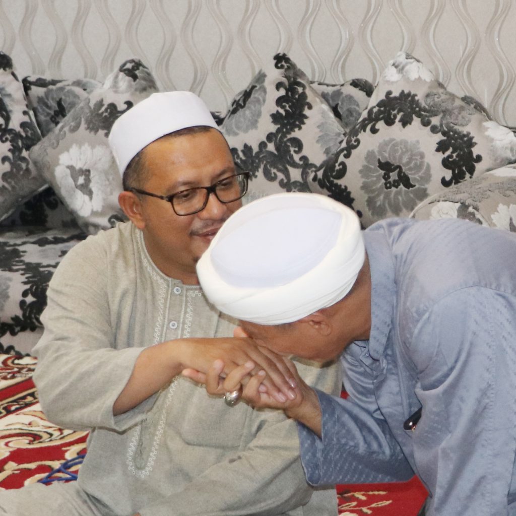 Habib Segaf Baharun bersama Abuya Zein bin Hasan baharun pon Pes Dalwa